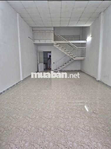Cho Thuê Nhà Kho DT 5 x 20m Gác lửng 140M2sd. Giá 12 triệu