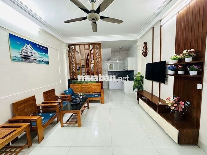 TRỊNH VĂN BÔ - OTO ĐỖ CỔNG - BÃI OTO NGAY CẠNH NHÀ - CẠNH TRƯỜNG FPT