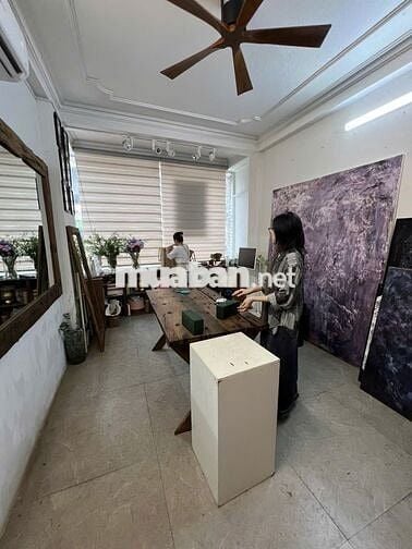 Nhà 4 tầng mặt phố Yên Lãng 160m², vỉa hè 2.5m, ô tô đỗ, kinh doanh