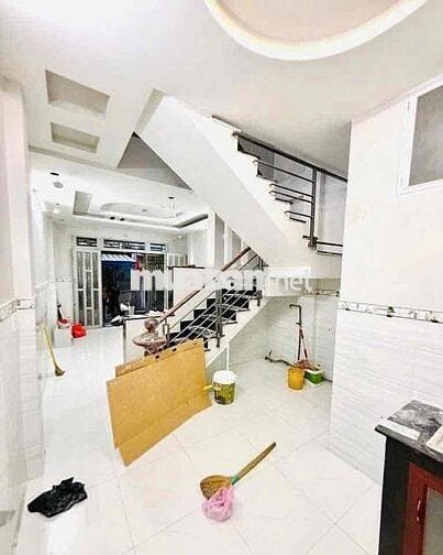 Nhà ngay Lê Văn Quới - hẻm xe hơi - ngang 4m - DTXD 60m2