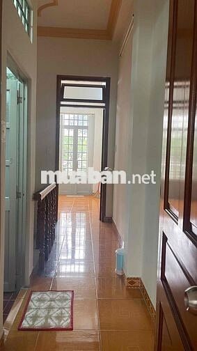 Cho thuê nguyên tầng 2 trong căn nhà phố kề L81 làm văn phòng