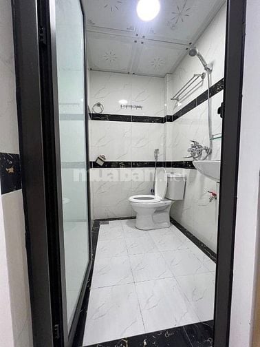 chính chủ bán nhà ngõ 213 tân mai 30m 5 tầng gần mặt phố