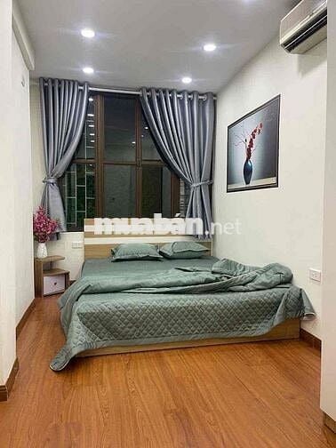 Bán nhà tập thể phố Giải phóng nhà đẹp 2 thoáng ở ngay sổ to 60m tầng