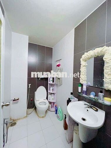 NHÀ ĐẸP Q4 - 4 TẤNG ĐÚC- 43m2 - 3PN- KO QH- GIÁ 4 TỶ TL
