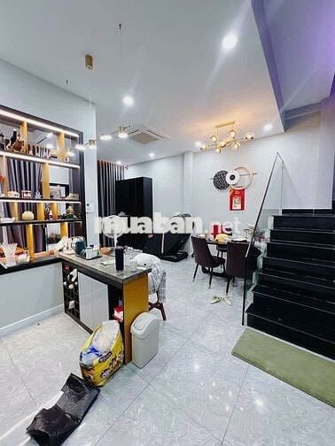 NHÀ TÔN THẤT THUYẾT Q4- HẺM 4m- 46m2 - 2 LẦU- GIÁ 5 TỶ NHỈNH