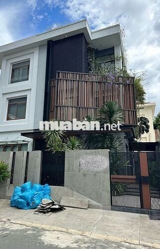 CHO THUÊ BIỆT THỰ SONG LẬP PHÚ MỸ HƯNG. 152M2- 132 TRIỆU/TH.