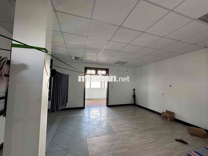 CHO THUÊ VĂN PHÒNG 120M2 TẠI 99 NÚI THÀNH 2 MẶT VIEW THOÁNG ĐẸP