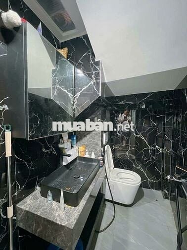 NHÀ TÔN THẤT THUYẾT Q4- HẺM 4m- 46m2 - 2 LẦU- GIÁ 5 TỶ NHỈNH