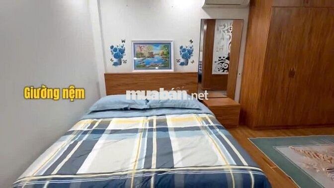 Cho thuê căn hộ lầu 3 tại Bình Thạnh gần Lăng Ông Bà Chiểu, sân thượng