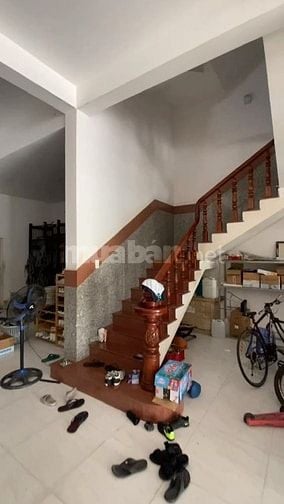 Cho thuê nhà mặt đường Nguyễn Hoàng , p An Phú , Tp Hồ Chí Minh 