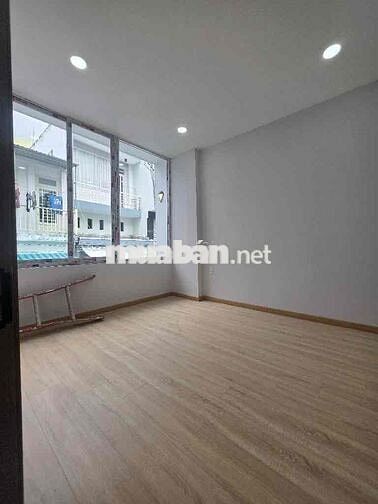 Đường 6m thông. DT 5,5x12. Nhà đúc 2 tầng. Ngay Kinh Dương Vương. 5 ty