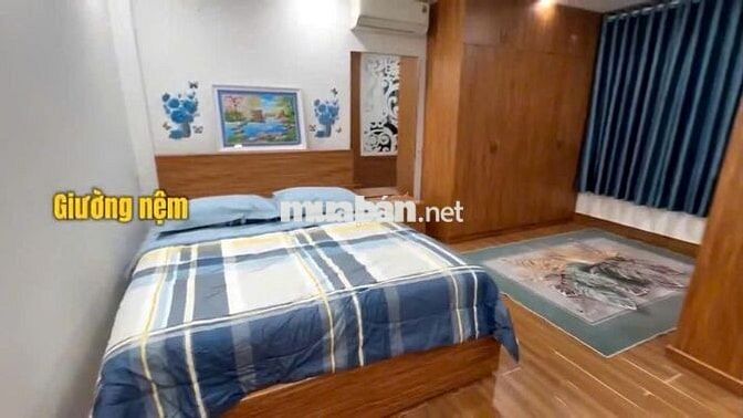 Cho thuê căn hộ lầu 3 tại Bình Thạnh gần Lăng Ông Bà Chiểu, sân thượng