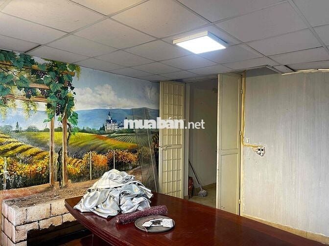 cho thuê tầng 5 S 55m2 lối đi riêng oto đỗ cửa.