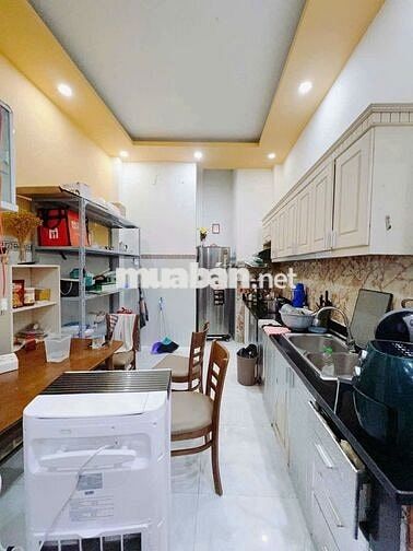 NHÀ ĐẸP Q4 - 4 TẤNG ĐÚC- 43m2 - 3PN- KO QH- GIÁ 4 TỶ TL