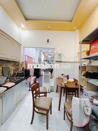 NHÀ ĐẸP Q4 - 4 TẤNG ĐÚC- 43m2 - 3PN- KO QH- GIÁ 4 TỶ TL