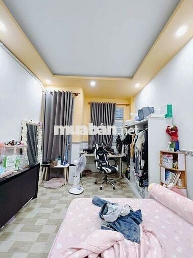 NHÀ ĐẸP Q4 - 4 TẤNG ĐÚC- 43m2 - 3PN- KO QH- GIÁ 4 TỶ TL