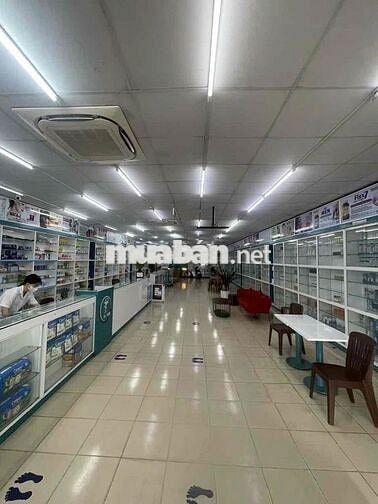CHo thuê nhà mặt tiền đường Nguyễn xí 8x29m thông suốt vị trí kd đông