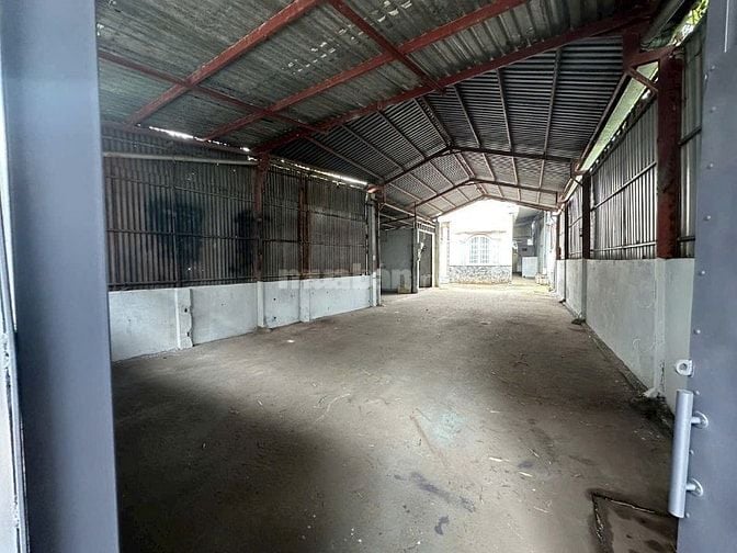 Nhà đất cần bán, tiện làm nhà xưởng, biệt thự, sổ hồng