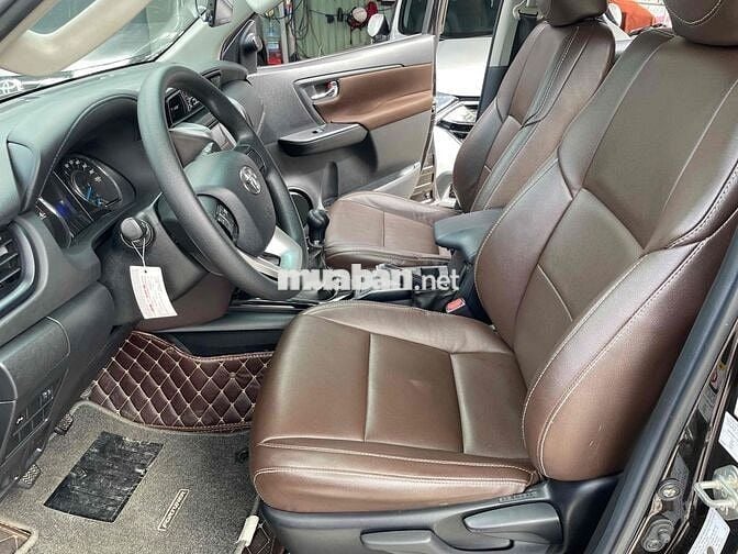 Toyota Fortuner 2019 máy Dầu Số Sàn lướt 2 vạn Km
