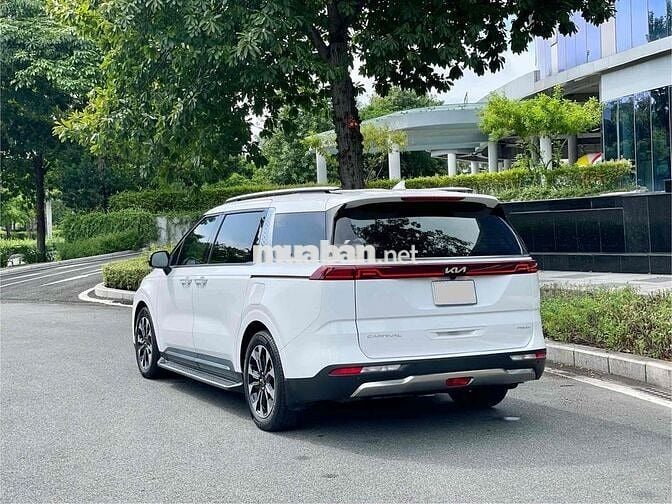 Kia Carnival 2024 Trắng máy Dầu Premium 7 ghế