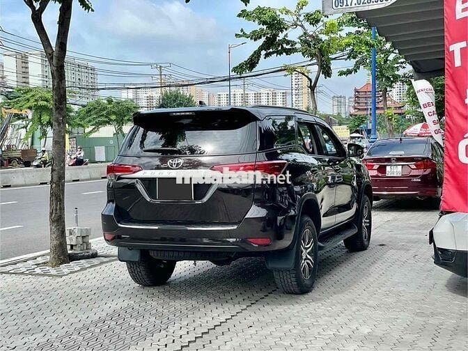 Toyota Fortuner 2019 máy Dầu Số Sàn lướt 2 vạn Km