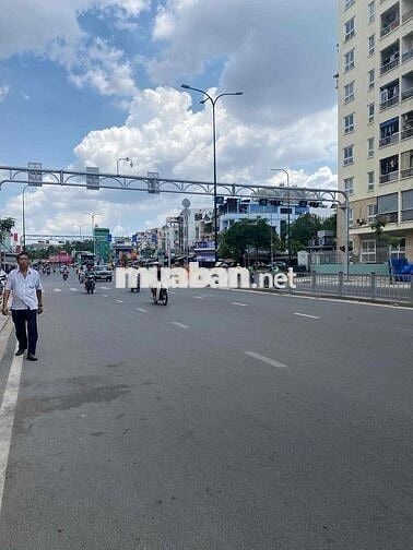 CHO THUÊ NHÀ MỚI XÂY MẶT TIỀN DƯƠNG QUẢNG HÀM (TRỆT 6 LẦU 5m X 13m)