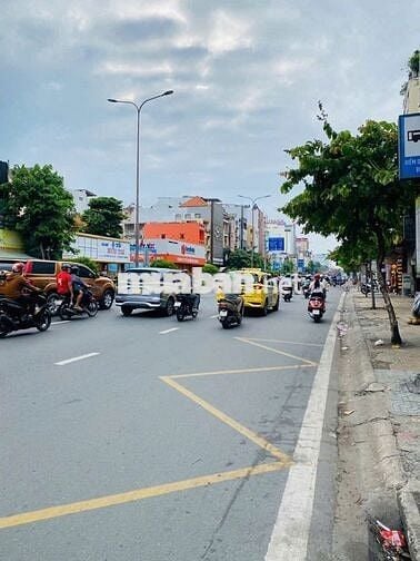 Nhà 2 lầu MT đường cộng hòa,P.13. DTSD 55M2 giá : 6ty2 còn bớt
