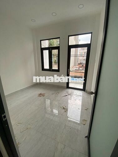 Chính chủ cho thuê NNC 4PN, 3WC, 1P khách, hẻm xe hơi, sẵn máy lạnh