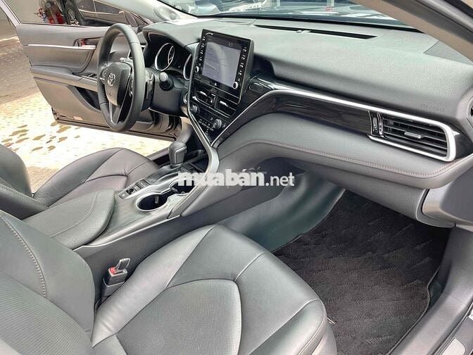 Toyota Camry 2.5Q 2024 Đen Xe 1 Chủ Như Mới