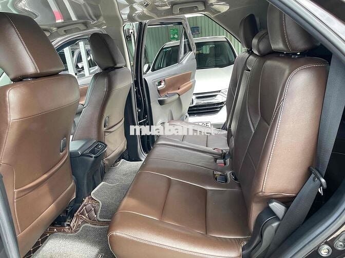 Toyota Fortuner 2019 máy Dầu Số Sàn lướt 2 vạn Km