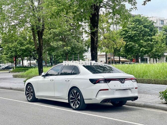 VinFast Lux A2.0 2021 Premium 2.0 AT - 60000 km