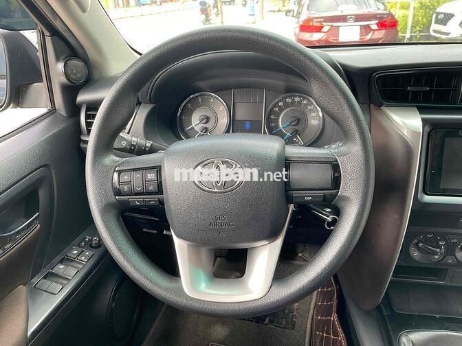 Toyota Fortuner 2019 máy Dầu Số Sàn lướt 2 vạn Km