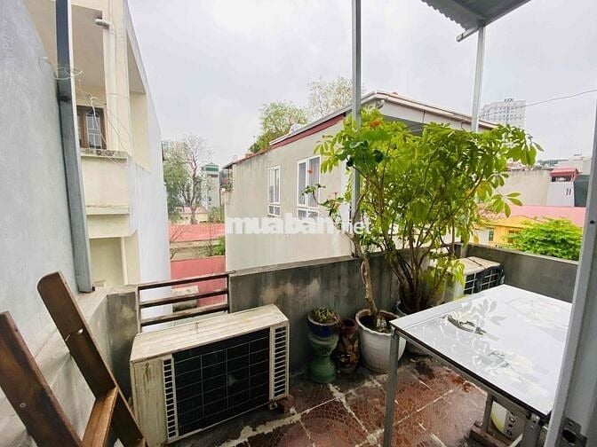 Phòng 12m Ban Công Giá 2X Tại 445 Lạc Long Quân - Xuân La - Tây Hồ