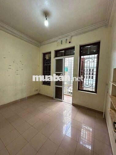 CHO THUÊ NHÀ THOÁNG MÁT THẠCH BÀN, LONG BIÊN - 40m2,   ÔTÔ ĐỖ CỬA