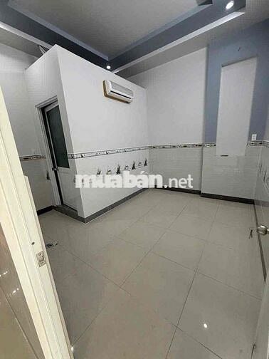CHO THUÊ NHÀ LẦU DIỆN TÍCH RỘNG CÁCH MT NVC NỐI DÀI 50M