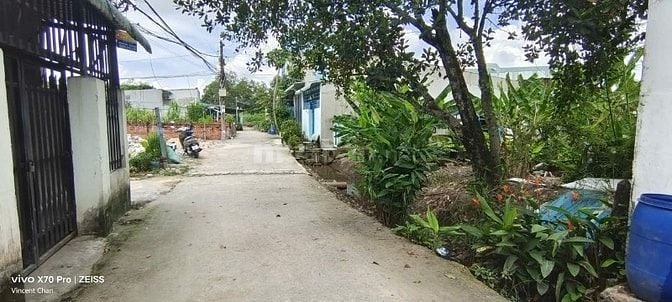 Đất vuông vức, full thổ cư, khu dân cư