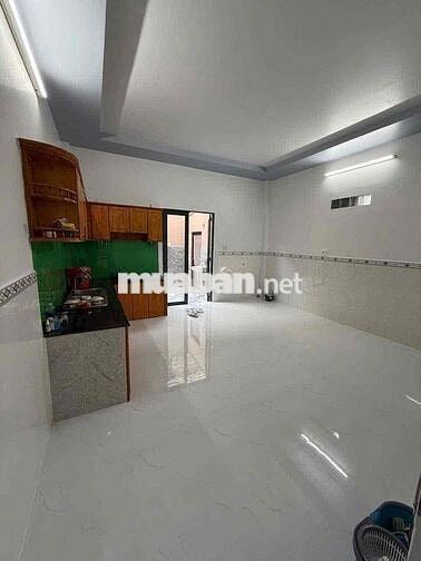 CHO THUÊ NHÀ LẦU DIỆN TÍCH RỘNG CÁCH MT NVC NỐI DÀI 50M