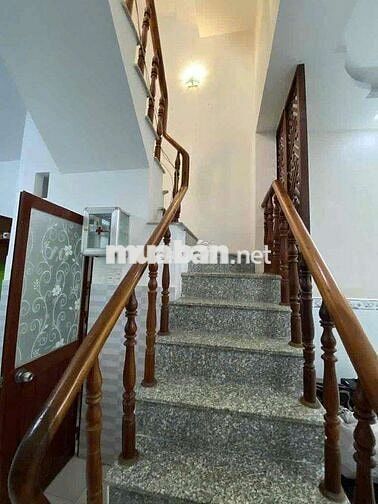 Nhà cho thuê Phước Kiển. Nhà bè đường Lê Văn Lương