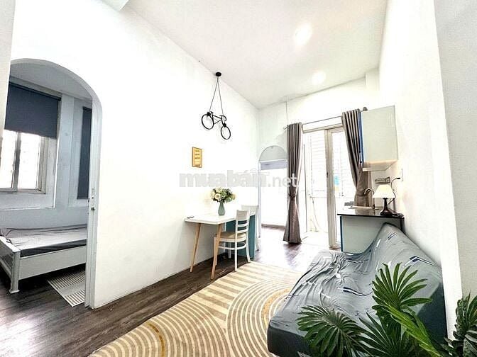 Căn hộ hiếm Q1 🏡 2PN thoáng sáng, ban công, giá rẻ chỉ 11tr