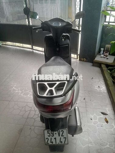 Bán xe honda scr.giấy tờ đầy đủ.máy im.giá 4tr200k