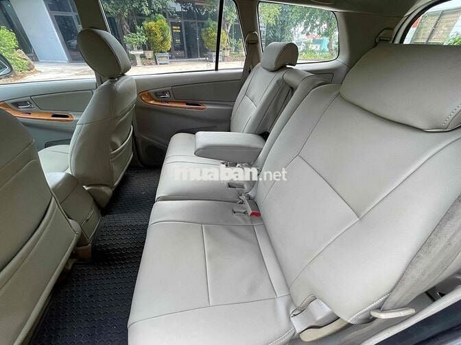 Toyota Innova 2011 G - 150000 km