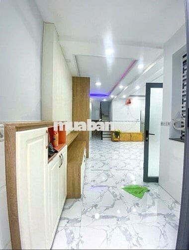 NHÀ CMT8, QUẬN 3, 4x12m, 2 TẦNG, NHÀ MỚI Ở NGAY, SÁT MẶT TIỀN, SHR