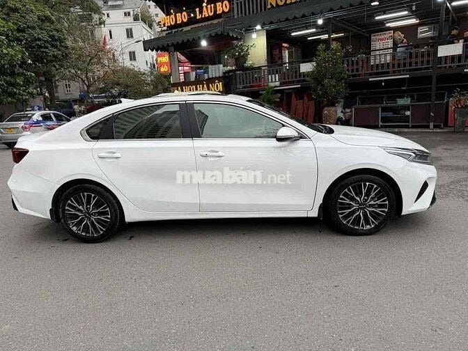 Kia K3 2022 Premium 2.0 AT - 32000 km