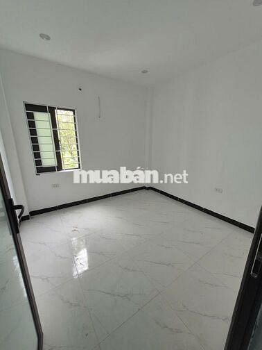 GẦN ĐỒNG MAI nhà 4T,ÔTÔ ĐẾN CỬA,CHỢ,TRƯỜNG 500M,15P RA BXE YÊN NGHĨA