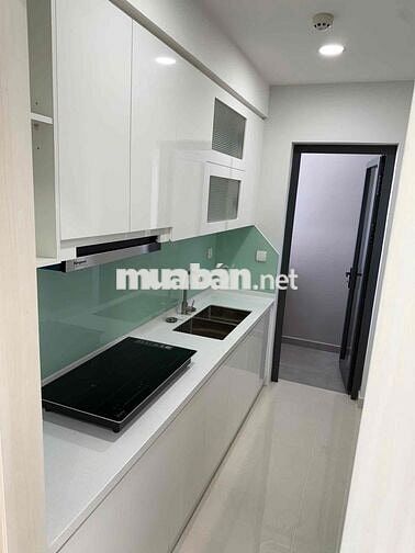 D-Homme Q6, W2-12-2, 50m², 1PN 1WC, nhà trống, thuê 11tr/tháng, ở liền