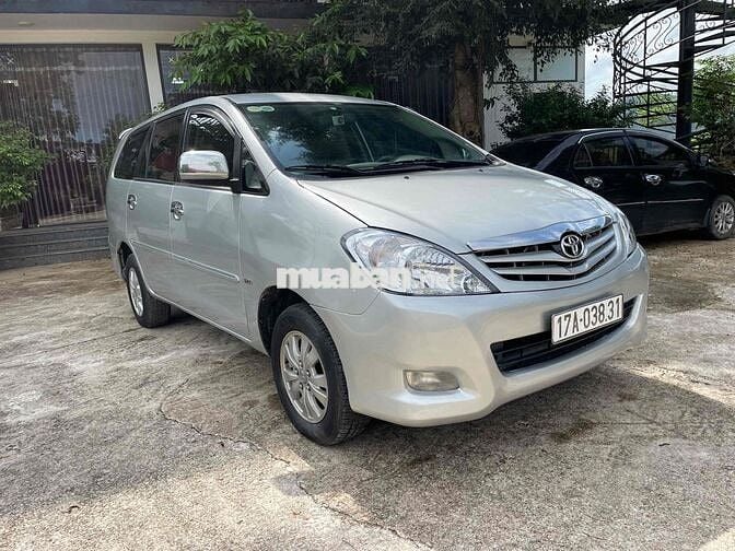 Toyota Innova 2011 G - 150000 km
