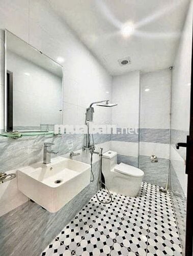 Cực rẻ.Nhà 4Tầng tại TT CHÚC SƠN,300M ra chợ,UB Phường,QL6 giá 3,52 tỷ