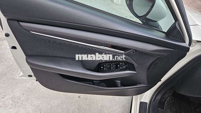 Mazda 3 2022 xe đẹp căng.
