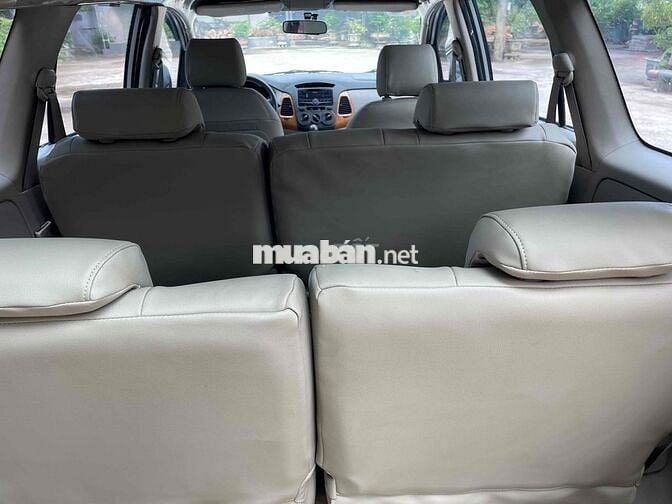 Toyota Innova 2011 G - 150000 km