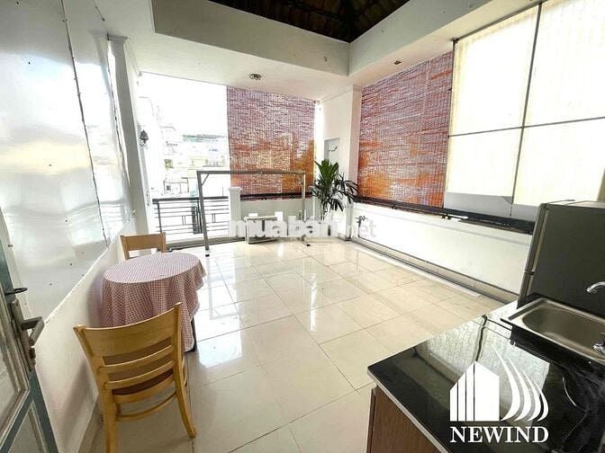 Penthouse 1 phòng ngủ, 1 phòng bếp kết hợp ban công siêu rộng